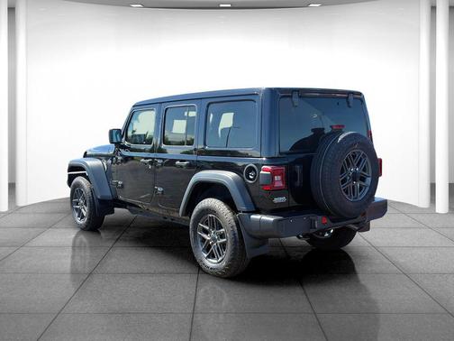 Black Clearcoat 2025 Jeep Wrangler Sport S