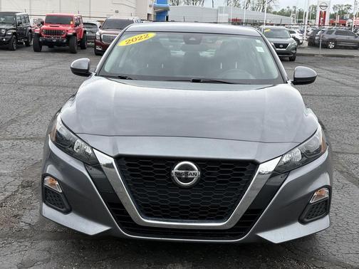 Gun Metallic 2022 Nissan Altima S FWD