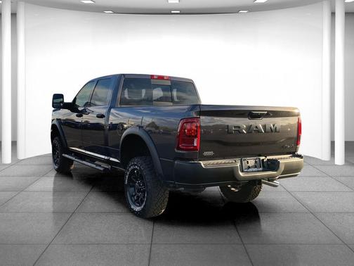 2026 RAM 2500 Tradesman Crew Cab 4x4 6'4' Box