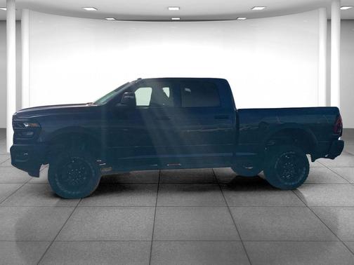 2026 RAM 2500 Tradesman Crew Cab 4x4 6'4' Box