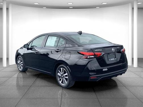 2021 Nissan Versa 1.6 SV