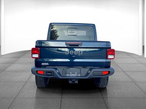 2025 Jeep Gladiator Nighthawk