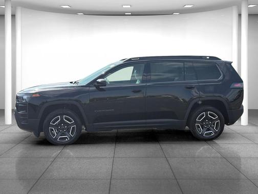 Diamond Black Crystal Pearlcoat 2026 Jeep Cherokee Limited