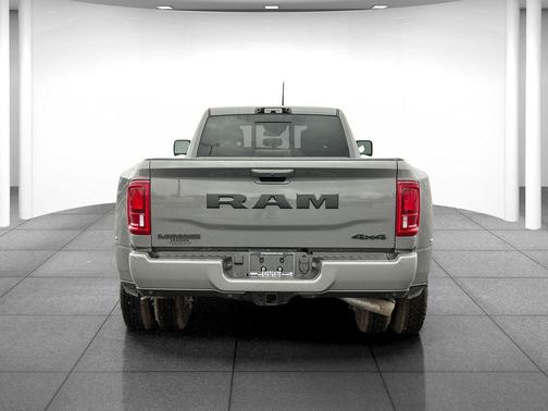Ceramic Gray Clearcoat 2026 RAM 3500 Laramie Crew Cab 4x4 8' Box
