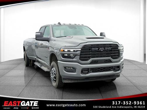 Ceramic Gray Clearcoat 2026 RAM 3500 Laramie Crew Cab 4x4 8' Box