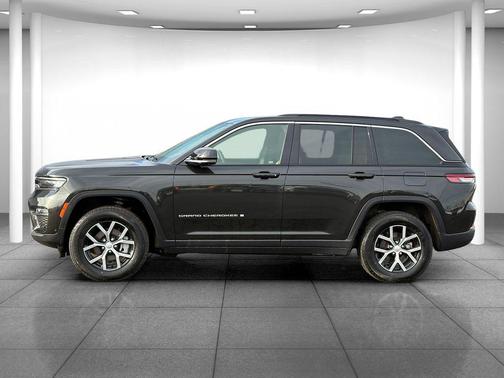 Rocky Mountain Pearlcoat 2024 Jeep Grand Cherokee Limited