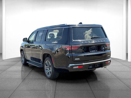 Diamond Black Crystal Pearlcoat 2024 Jeep Wagoneer L Series II 4x4