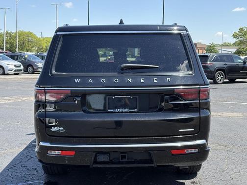Diamond Black Crystal Pearlcoat 2024 Jeep Wagoneer L Series II 4x4
