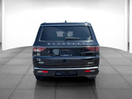 Diamond Black Crystal Pearlcoat 2024 Jeep Wagoneer L Series II 4x4