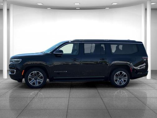 Diamond Black Crystal Pearlcoat 2024 Jeep Wagoneer L Series II 4x4