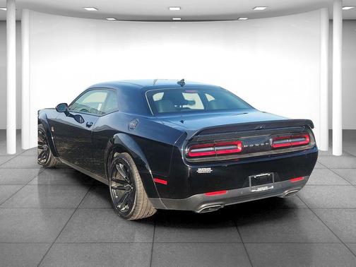 Pitch Black Clearcoat 2021 Dodge Challenger R/T Scat Pack Widebody