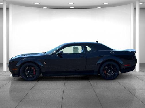 Pitch Black Clearcoat 2021 Dodge Challenger R/T Scat Pack Widebody