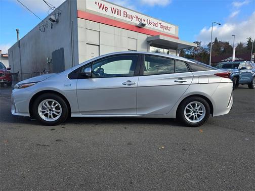 2022 Toyota Prius Prime XLE