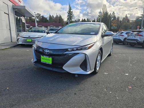 2022 Toyota Prius Prime XLE
