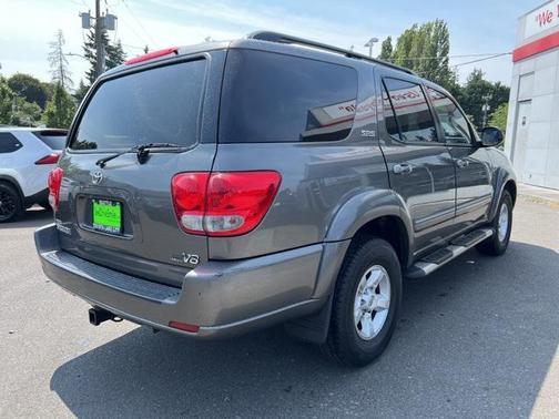 2005 Toyota Sequoia SR5