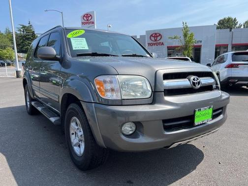 2005 Toyota Sequoia SR5