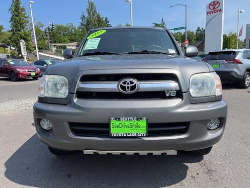 2005 Toyota Sequoia SR5