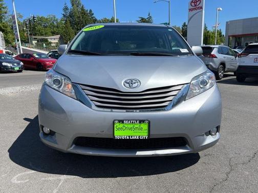 2015 Toyota Sienna XLE