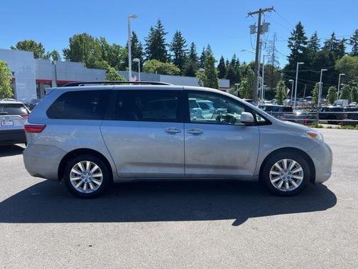 2015 Toyota Sienna XLE