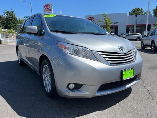 2015 Toyota Sienna XLE