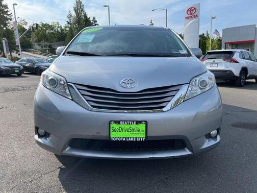 2015 Toyota Sienna XLE