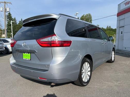 2015 Toyota Sienna XLE