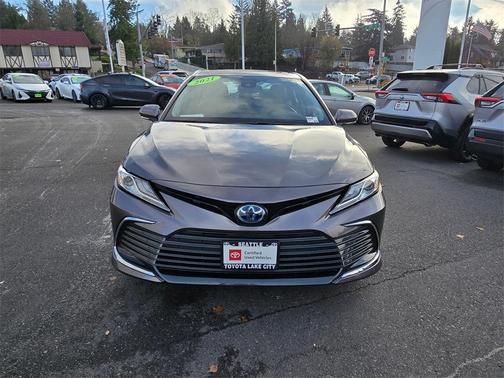 2021 Toyota Camry Hybrid XLE
