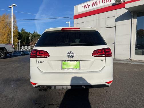 2016 Volkswagen Golf SportWagen TSI S 4-Door