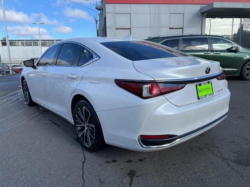 2023 Lexus ES 250 Base