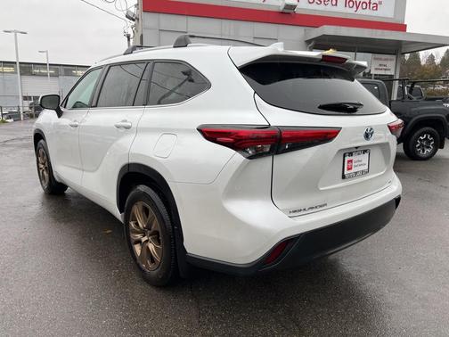 2023 Toyota Highlander Hybrid XLE