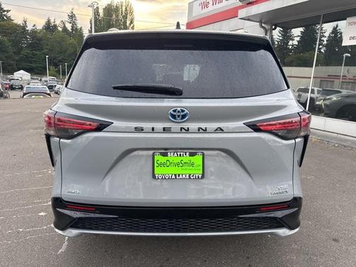 2024 Toyota Sienna XSE 7 Passenger