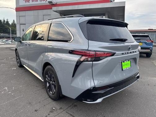 2024 Toyota Sienna XSE 7 Passenger