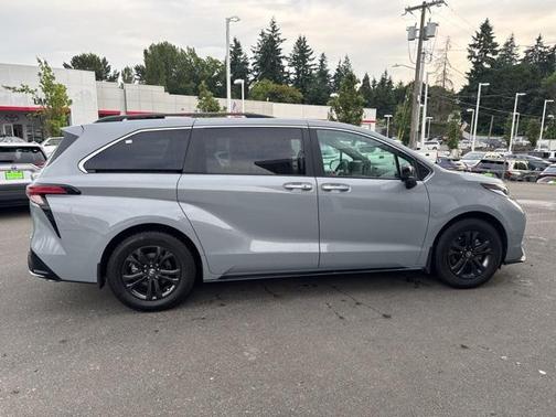 2024 Toyota Sienna XSE 7 Passenger