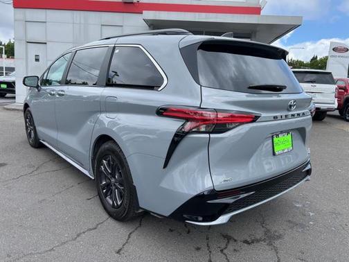 2024 Toyota Sienna XSE 7 Passenger