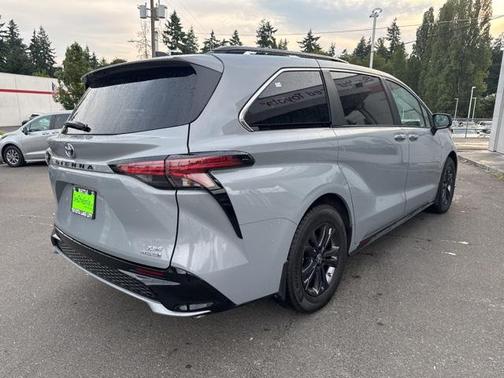 2024 Toyota Sienna XSE 7 Passenger