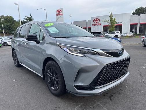 2024 Toyota Sienna XSE 7 Passenger