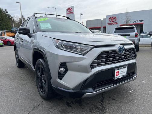 2021 Toyota RAV4 Hybrid SE