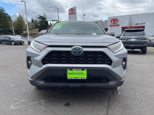 2021 Toyota RAV4 Hybrid XLE