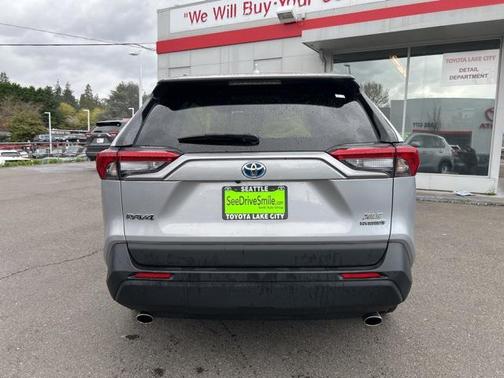 2021 Toyota RAV4 Hybrid XLE