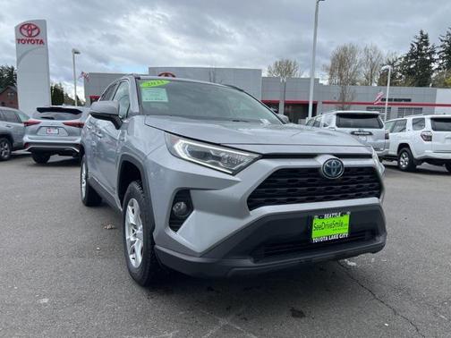 2021 Toyota RAV4 Hybrid XLE