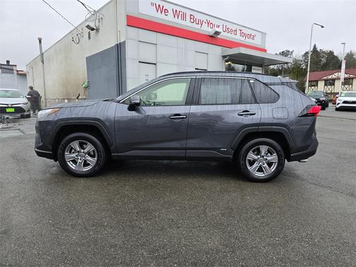 2024 Toyota RAV4 Hybrid XLE