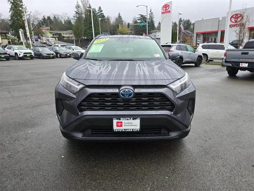 2024 Toyota RAV4 Hybrid XLE