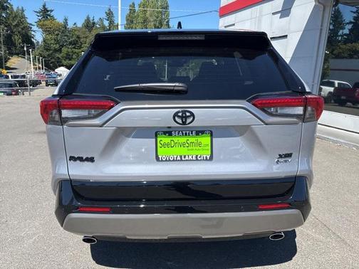 2025 Toyota RAV4 Hybrid SE