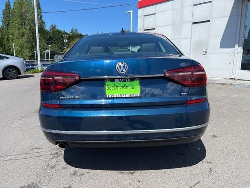 2018 Volkswagen Passat 2.0T SE
