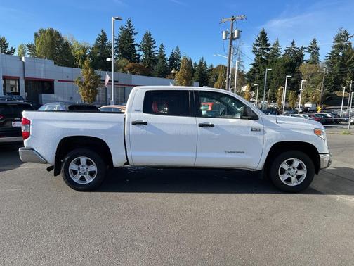 2015 Toyota Tundra SR5
