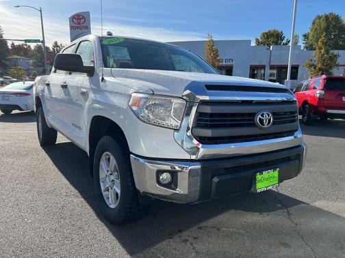 2015 Toyota Tundra SR5