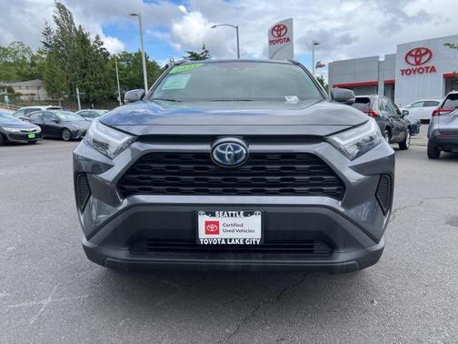 2022 Toyota RAV4 Hybrid XLE