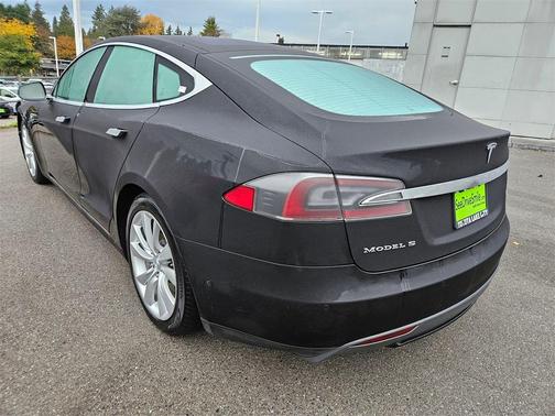 2015 Tesla Model S 85D