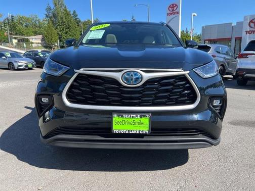 2021 Toyota Highlander Hybrid XLE