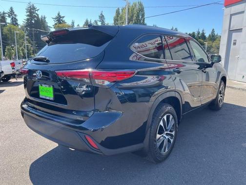 2021 Toyota Highlander Hybrid XLE